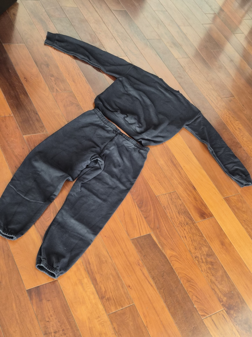 Barbie x PacSun Alpine Ski Club Sweatshirt & Sweatpants Set XS Black - Picture 15 of 16